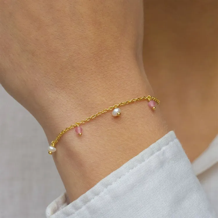 rosa kvarts armband i förgyllt silver  x   - Loom Stones