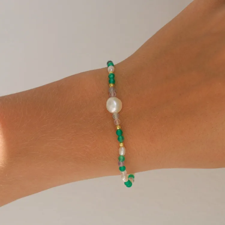 grön armband i förgyllt silver - Loom Stones