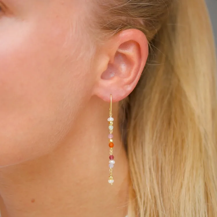 långa rosa kedja örhängen i förgyllt silver - Loom Stones