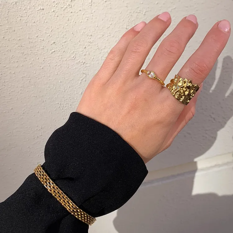 klar kvarts ring i förgyllt silver - Lumé Etched