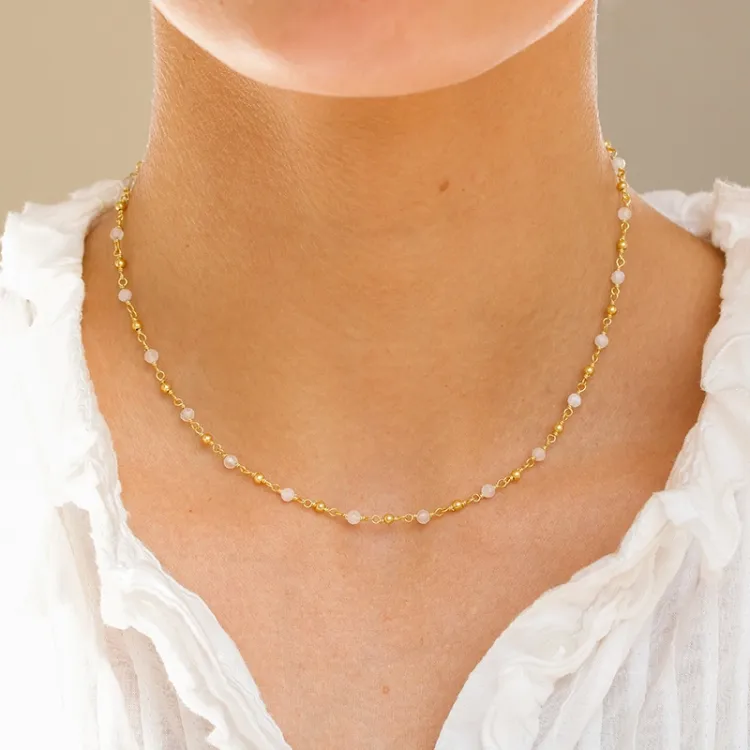 Maanesten halsband i förgyllt silver  x 2,85 mm  - Loom Stones