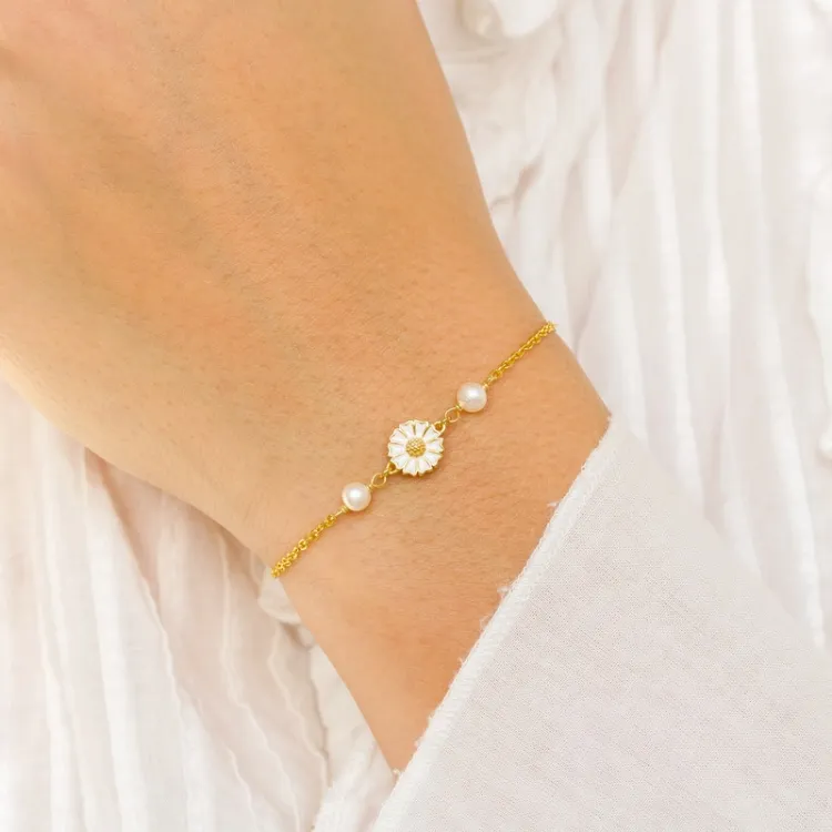 prästkrage pärla armband i förgyllt silver