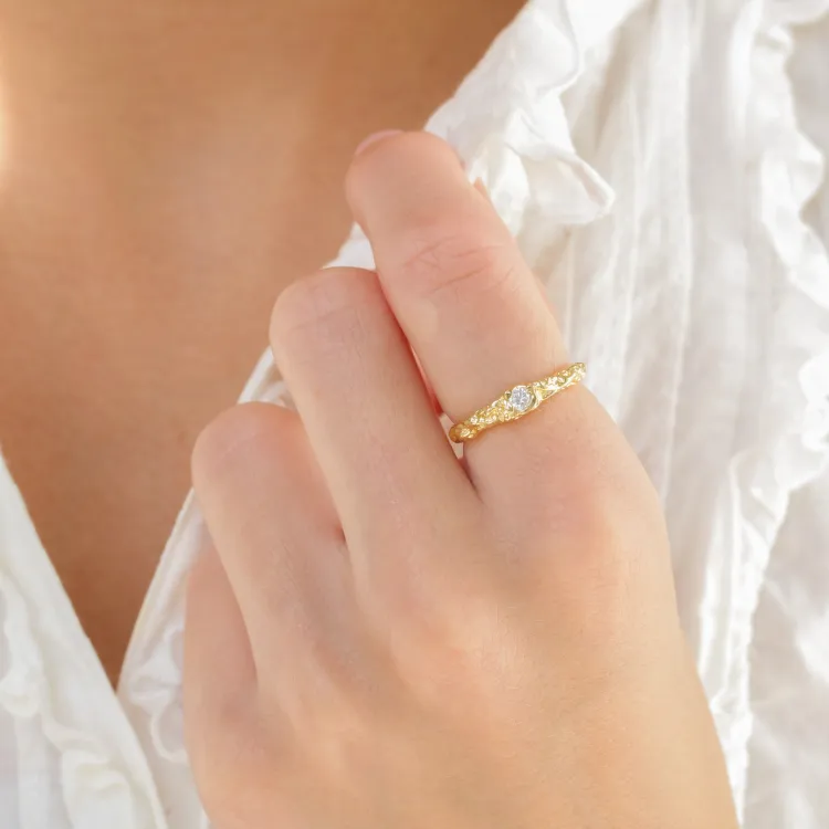 zirkon ring i förgylld mässing - Eliné