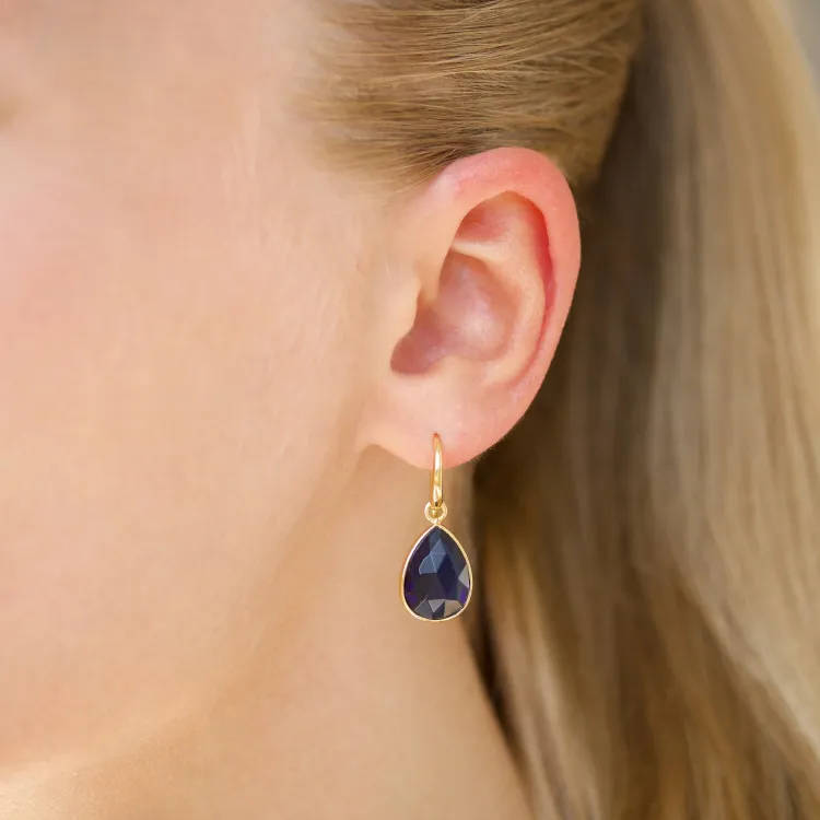 syntetisk blå safir örhängen i förgylld mässing - Loom Stones