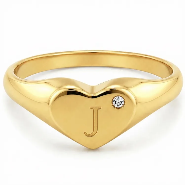 bokstav j zirkon ring i förgylld mässing