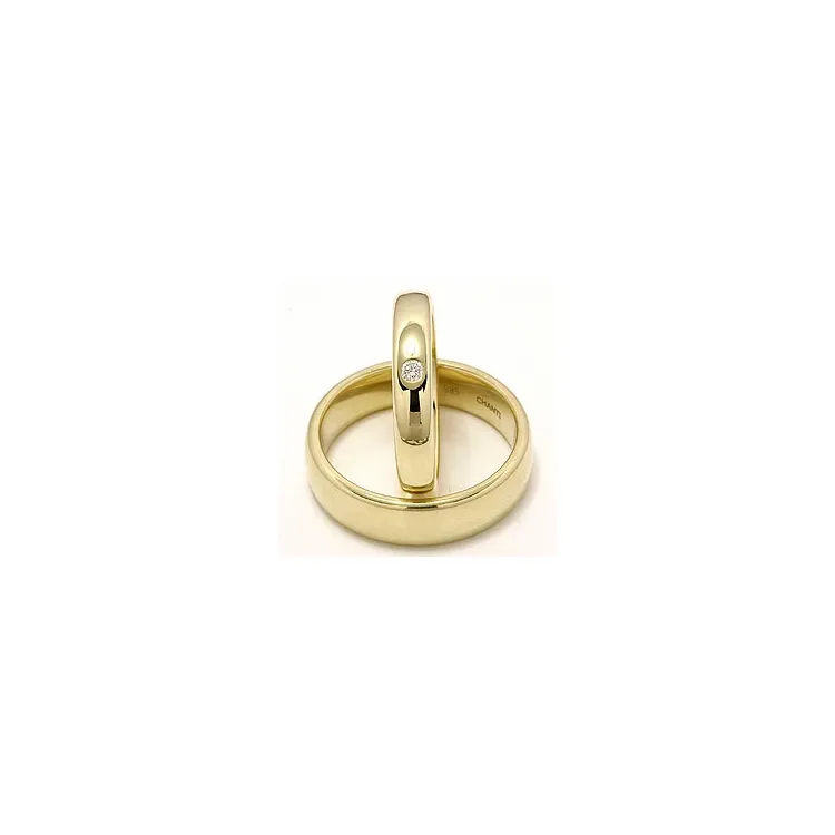 Vigselsringar i 9 karat guld 0,05 ct