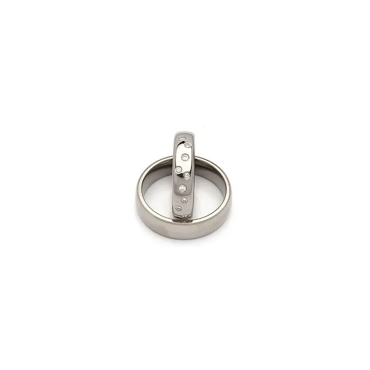 Vigselsringar i titan 0,126 ct