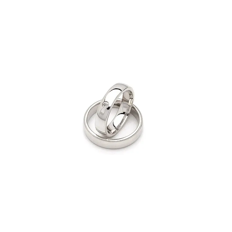 Vigselsringar i silver 0,05 ct