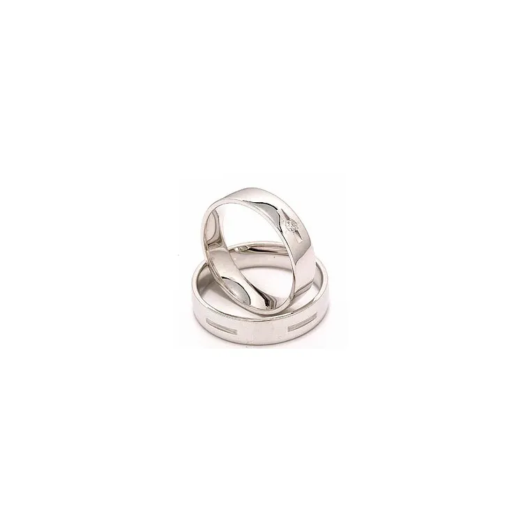 Vigselsringar i 14  karat vitguld 0,035 ct - set