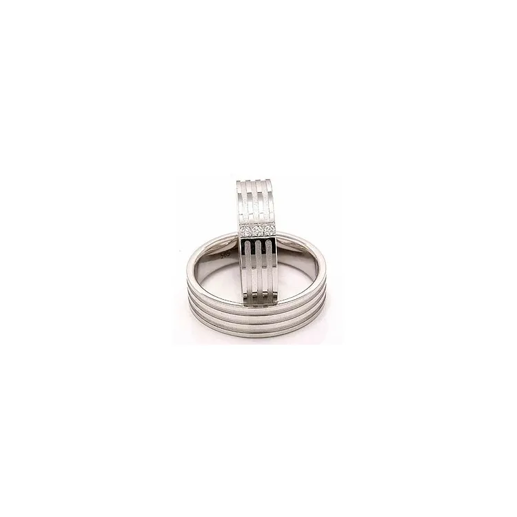 Vigselsringar i 14  karat vitguld 0,018 ct - set