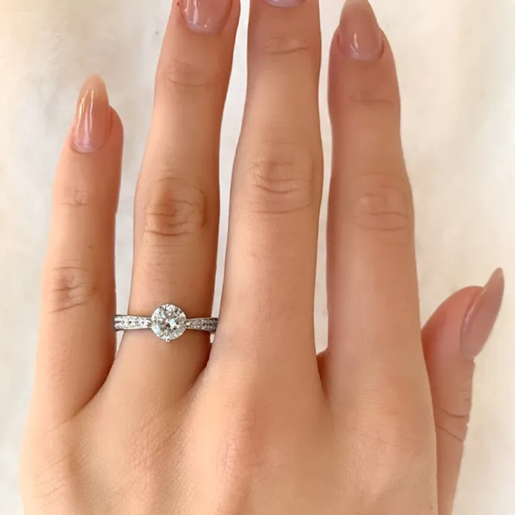zirkon silver fingerringar i rhodinerat silver