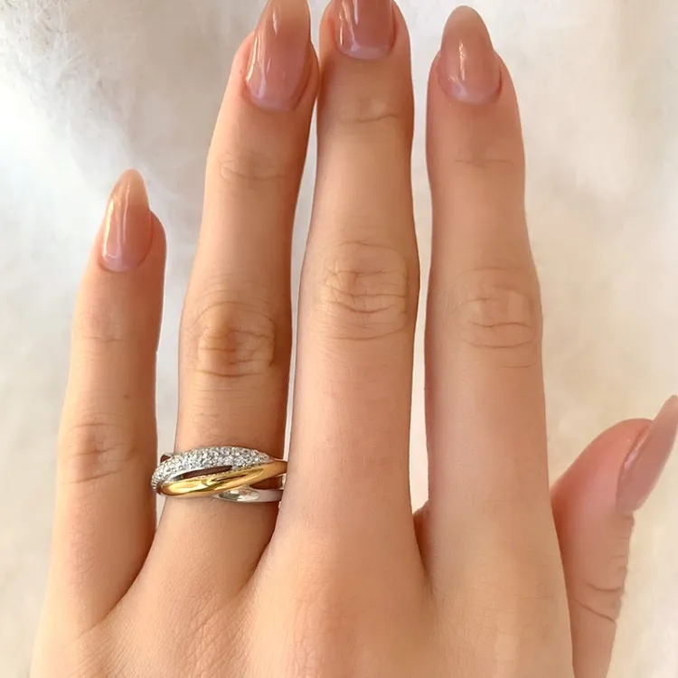 zirkon ring i rhodinerat silver med förgyllt silver
