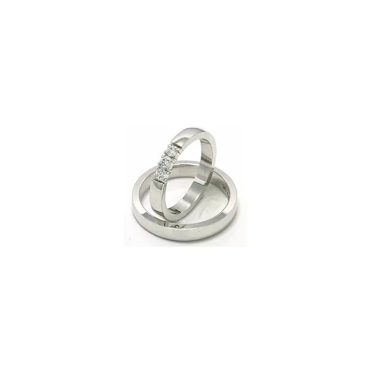 platta vigselsringar i 14  karat vitguld 3 x 0,05 ct - set