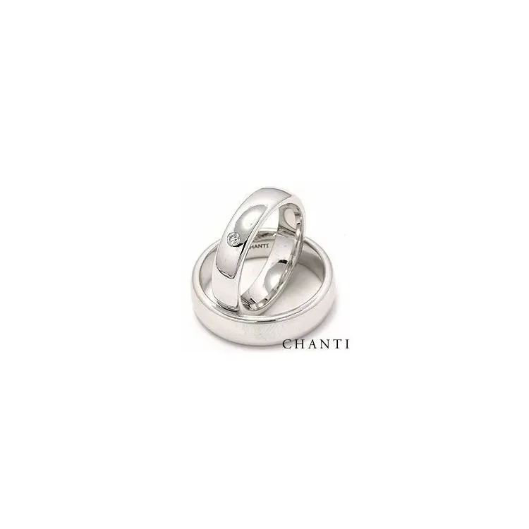 ovala vigselsringar i 14  karat vitguld 0,05 ct - set