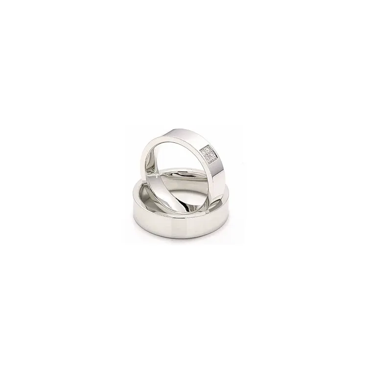 vigselsringar i 14  karat vitguld 4 x 0,0165 ct - set