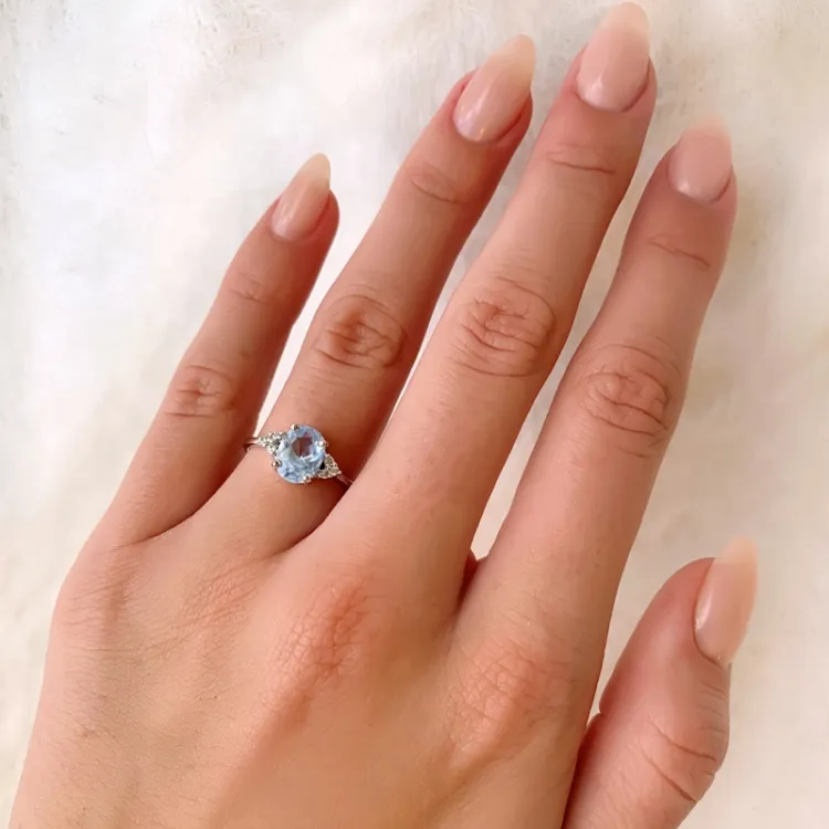Oval ring i silver