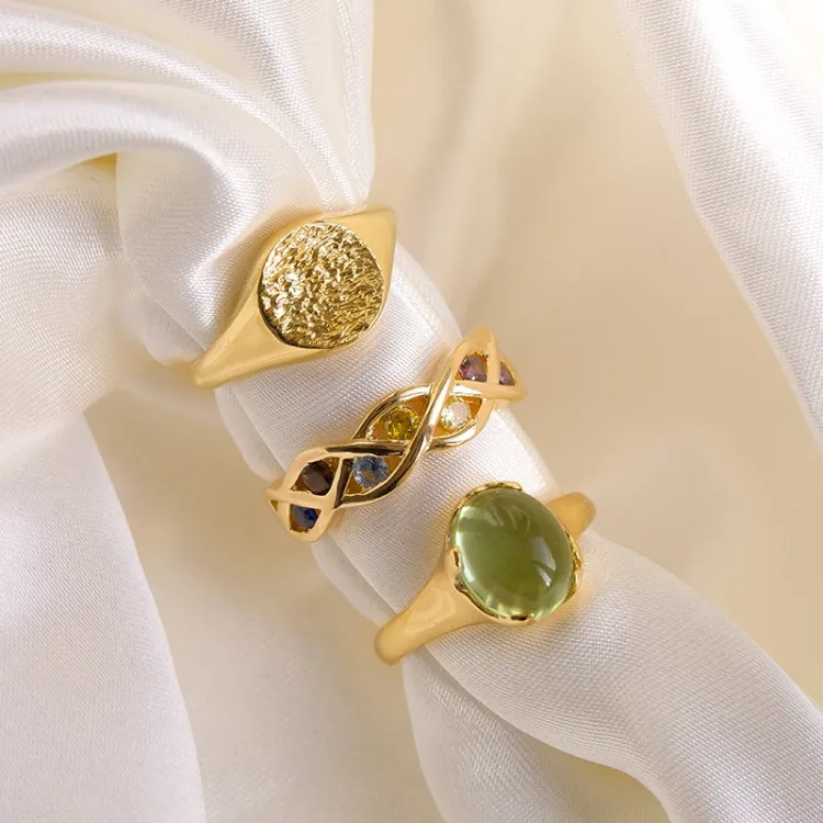 multifärgat zirkon ring i förgyllt silver