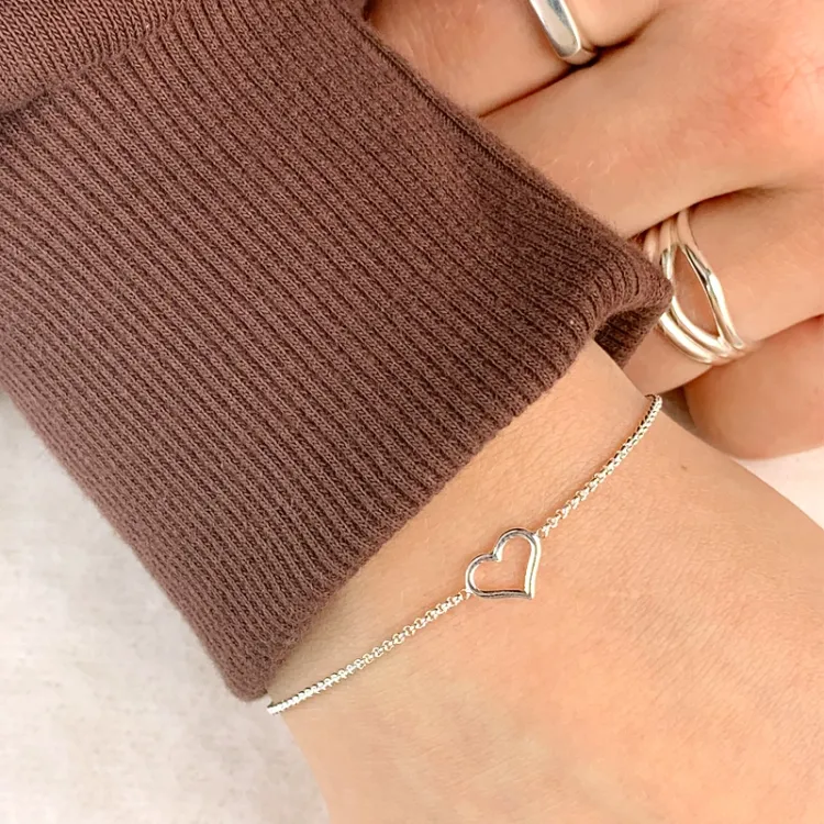 hjärta armband i silver med hängen i silver