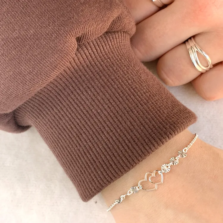 hjärta armband i silver med hängen i silver