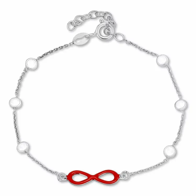 Kollektionsprov armband i silver med hängen i silver