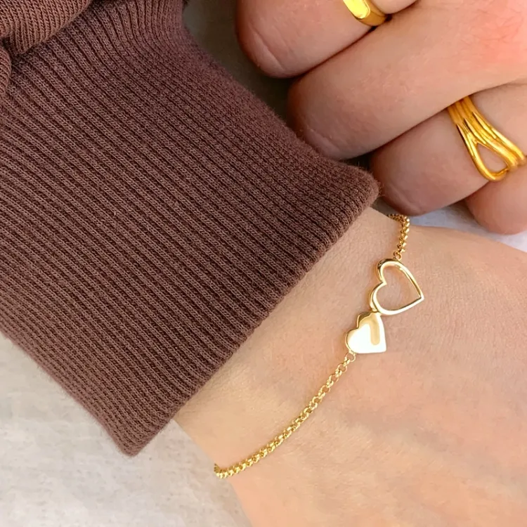 hjärta armband i förgyllt silver med hängen i förgyllt silver