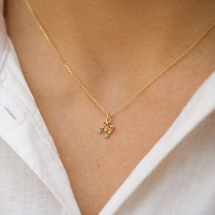 bokstav m multifärgat zirkon halsband i förgyllt silver - My Letter