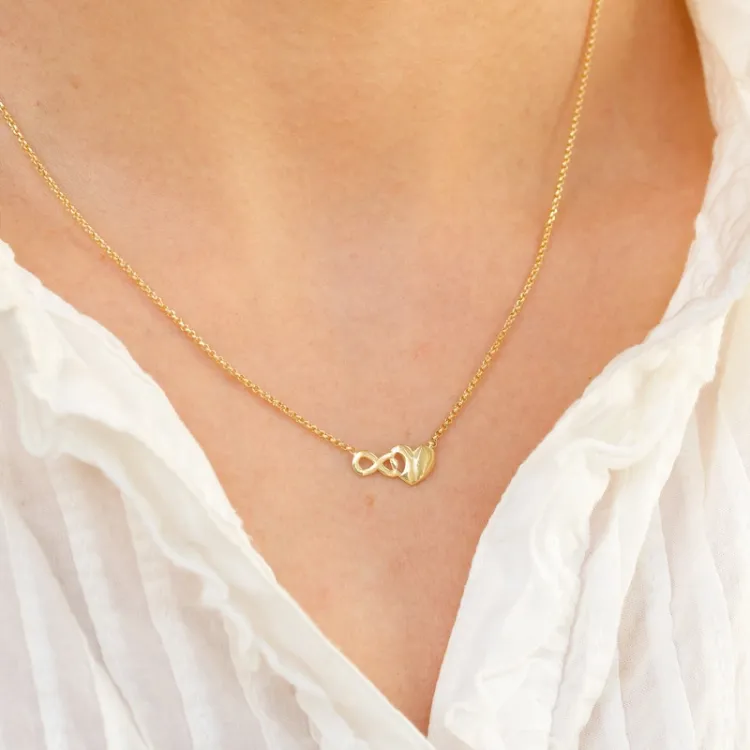 hjärta infinity halsband i förgyllt silver