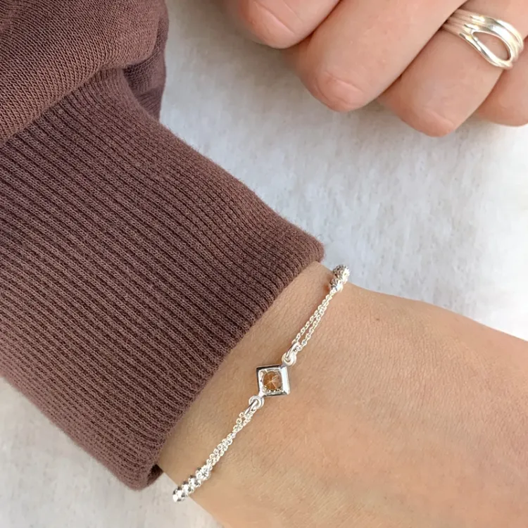 Elegant zirkon armband i silver