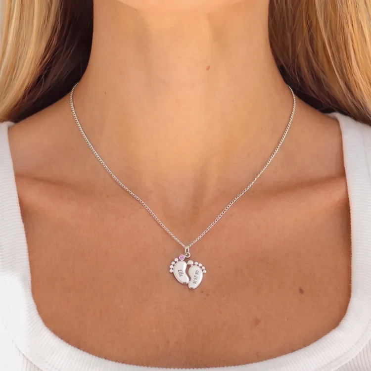fötter Namnhalsband med hänge i silver med 1 facettslipade rosa zirkon - My Letter