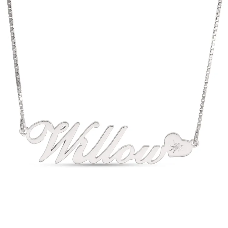Namnhalsband med hänge i silver med 1 briljantslipade diamanter - My Letter