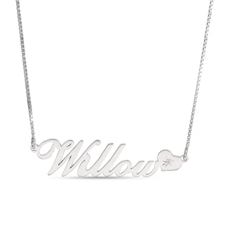 Namnhalsband med hänge i silver med 1 briljantslipade diamanter - My Letter