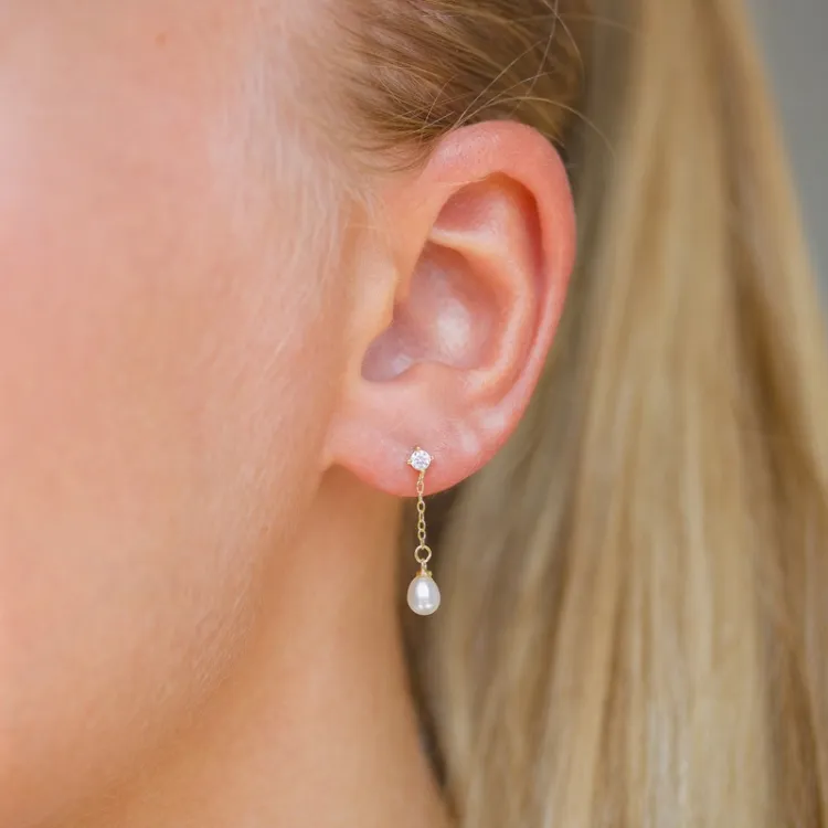 4-4,5 mm pärla kedja örhängen i förgyllt silver