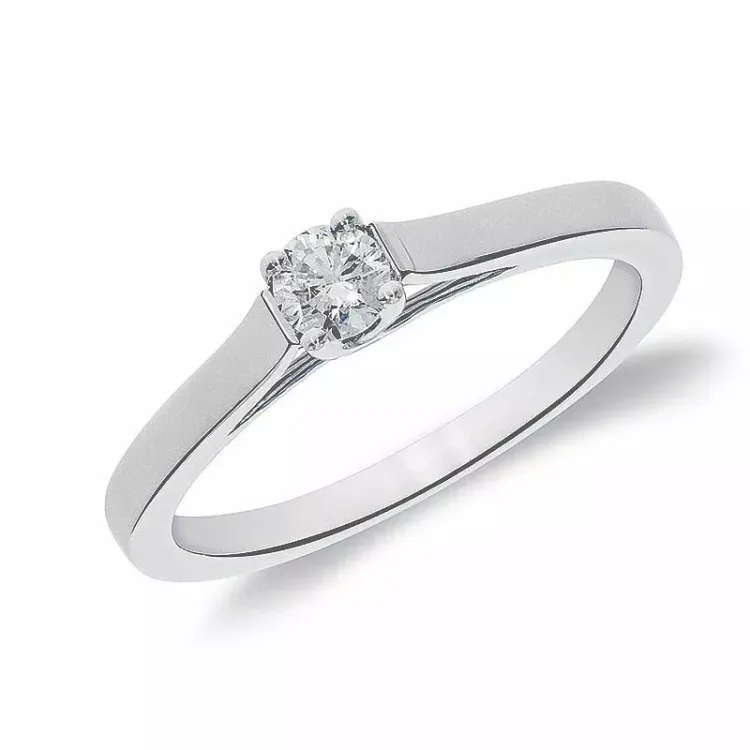 Äkta  diamantring i 14  karat vitguld 0,10 ct