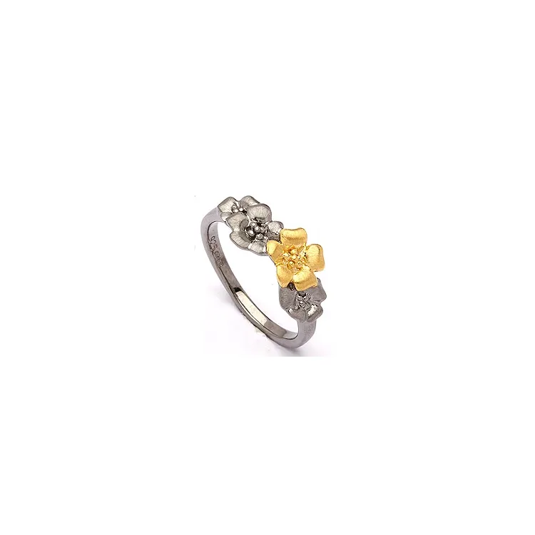 blommor ring i svart rhodinerat silver