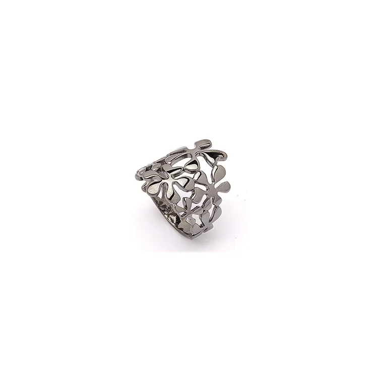 Fingerringar: ring i svart rhodinerat silver