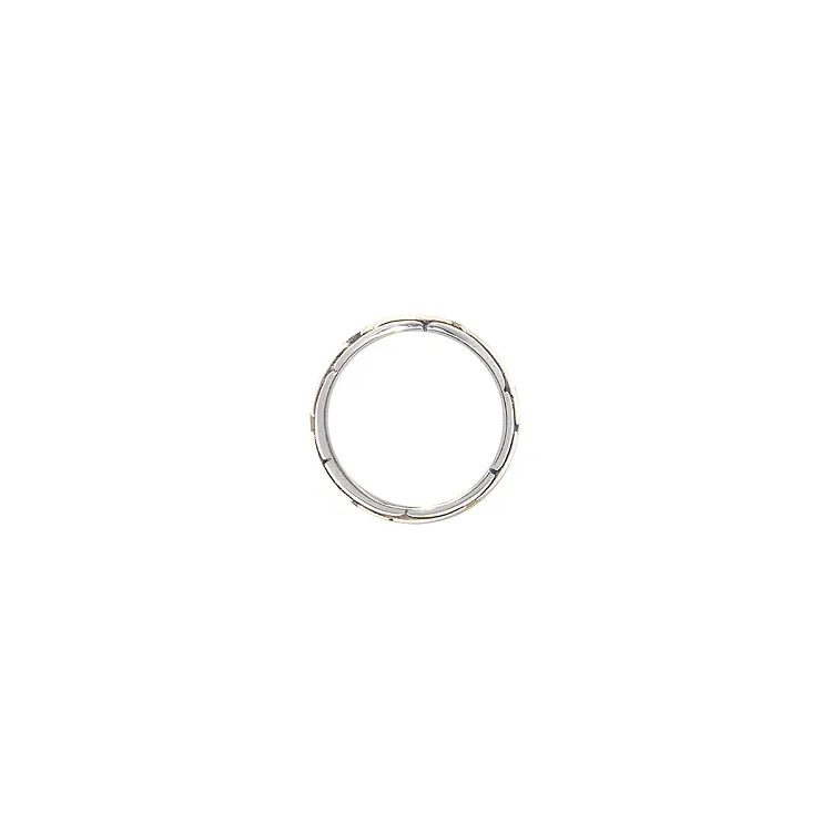 Ring i oxiderat sterlingsilver med 8 karat guld