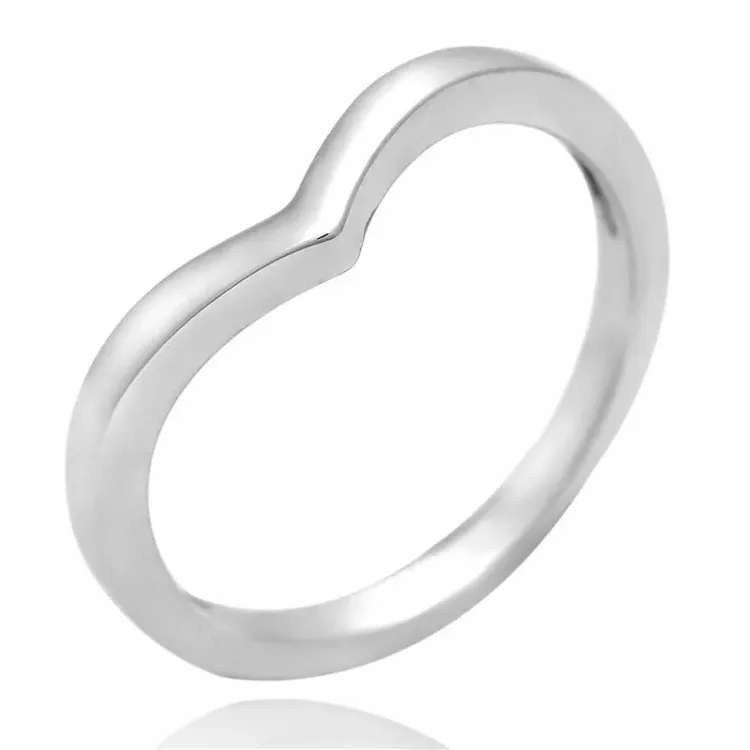Enkel v ring i silver
