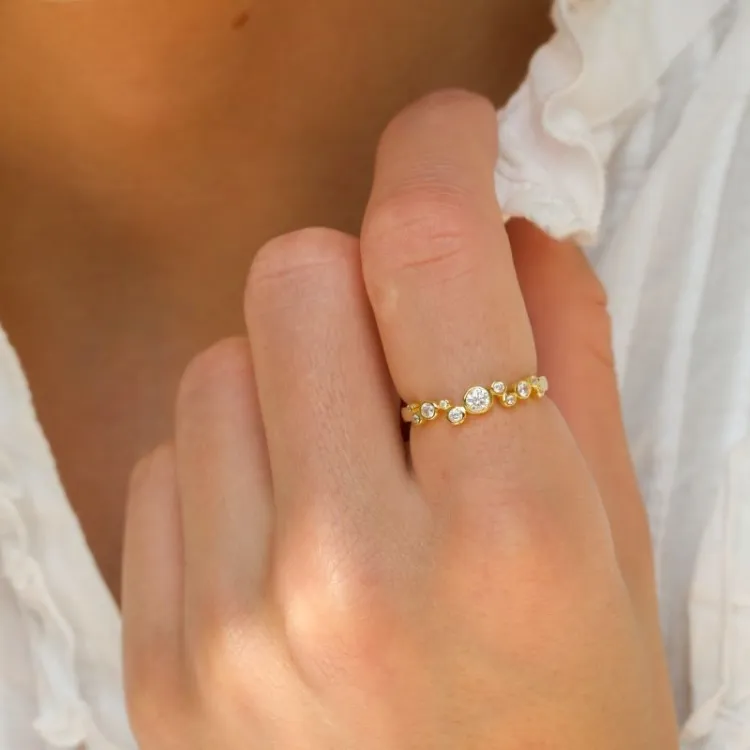 vit zirkon ring i förgyllt silver - Bubbly Sparkle