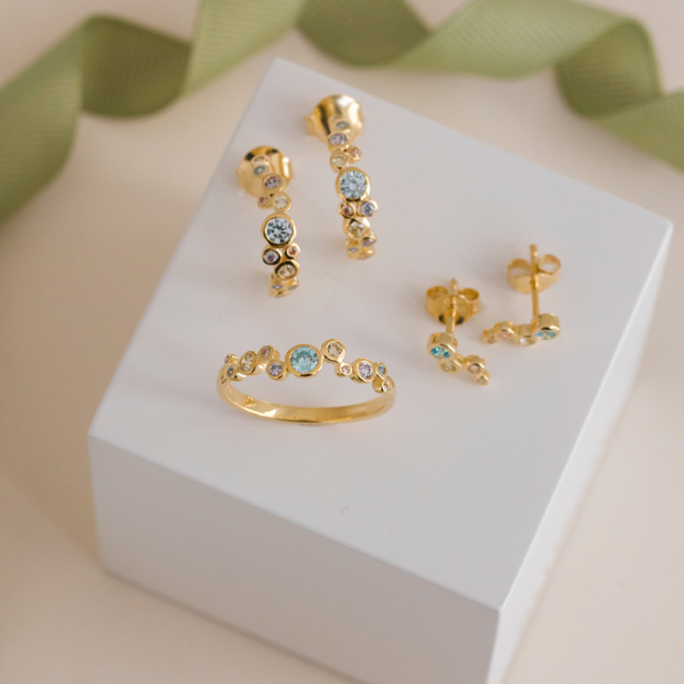 multifärgat zirkon ring i förgyllt silver - Bubbly Twist