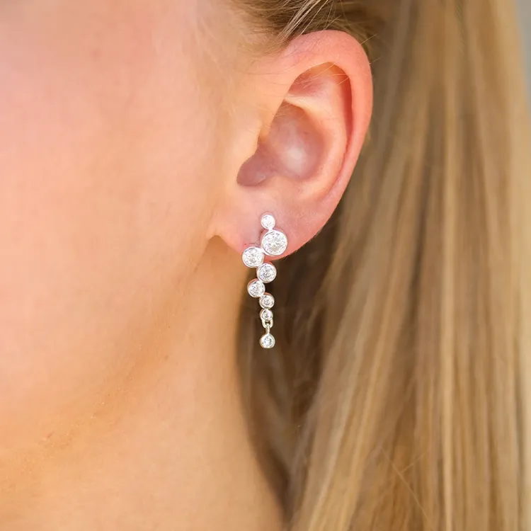 zirkon örhängen i silver - Bubbly Sparkle