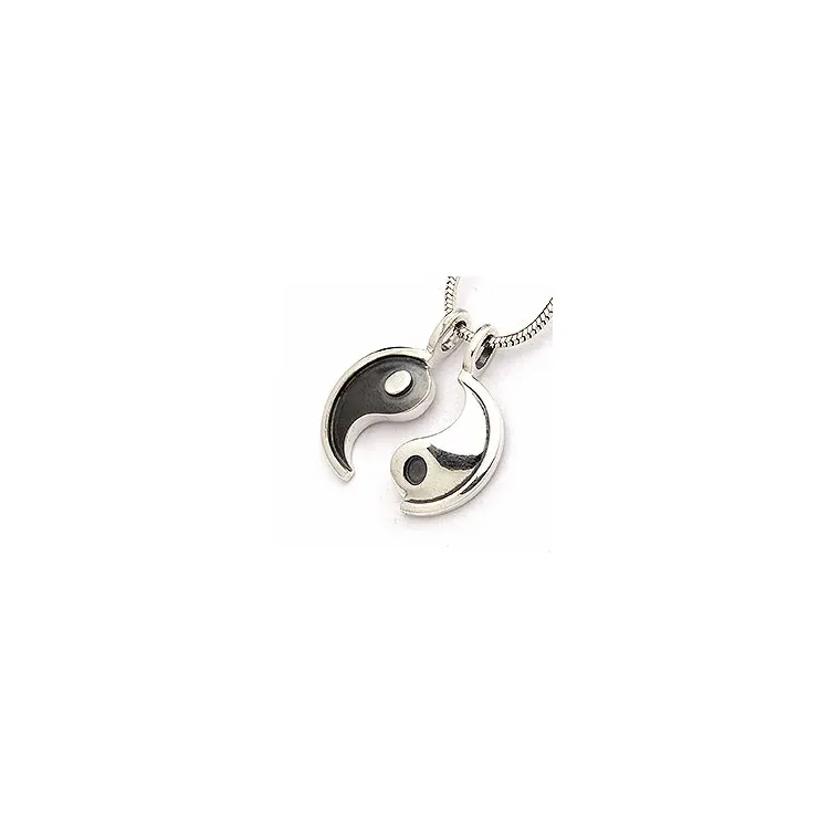 Yin och yang hängen i oxiderat sterlingsilver