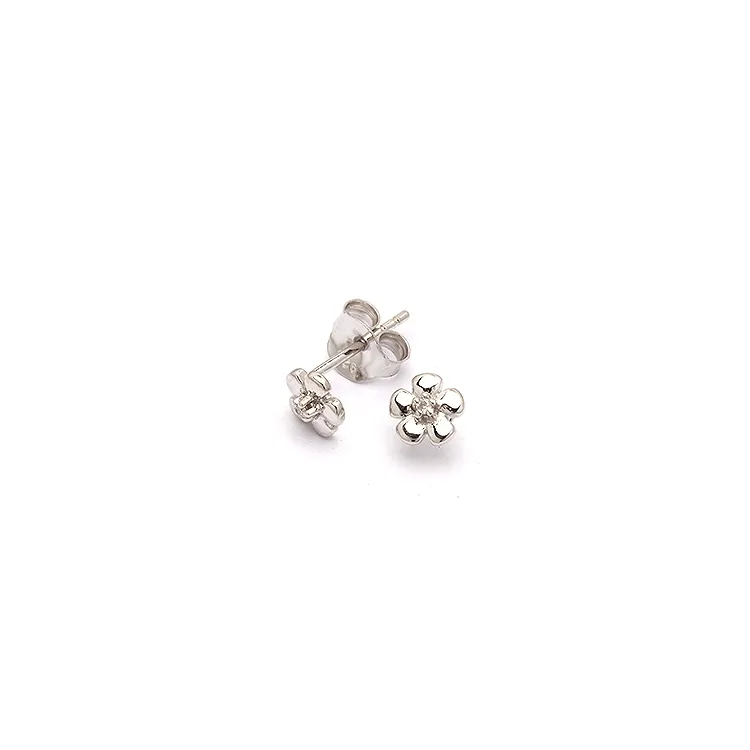 blommor örhängestift i silver med diamant 