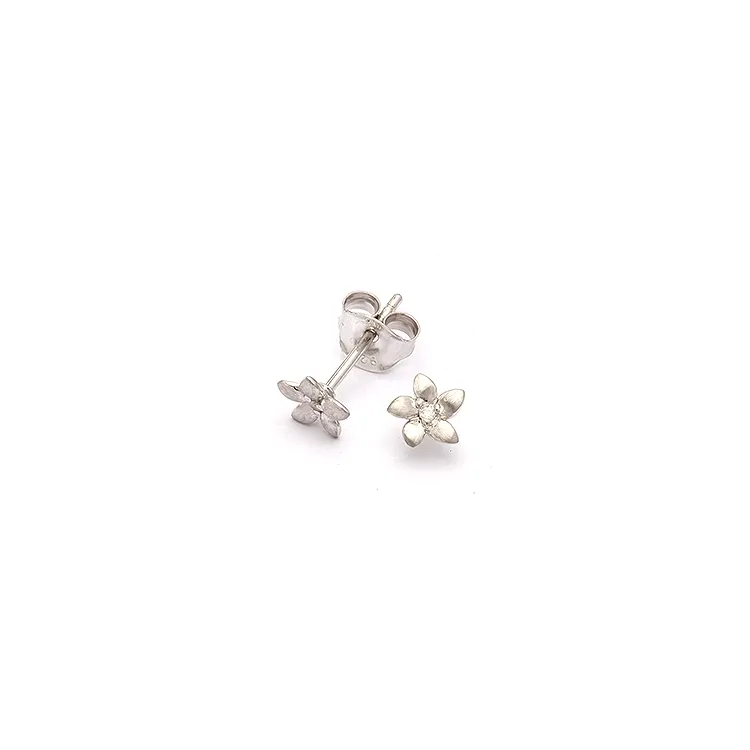 blommor örhängen i silver med diamant