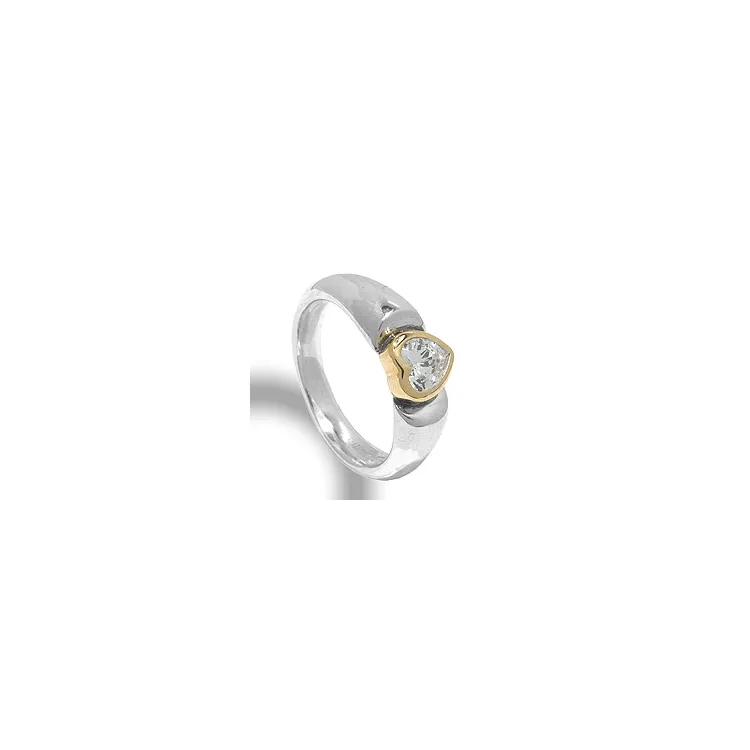 Hjärta ring i oxiderat sterlingsilver med 8 karat guld