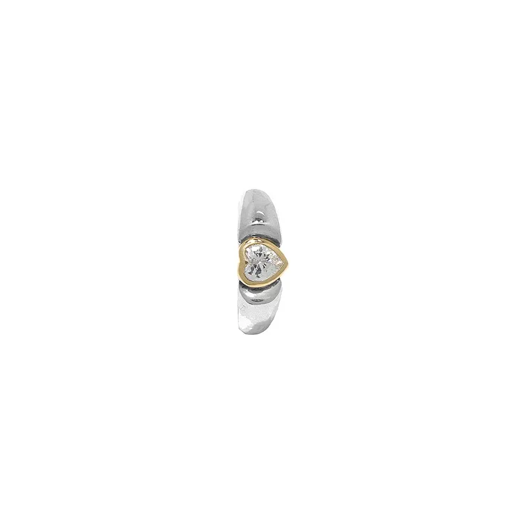 Hjärta ring i oxiderat sterlingsilver med 8 karat guld