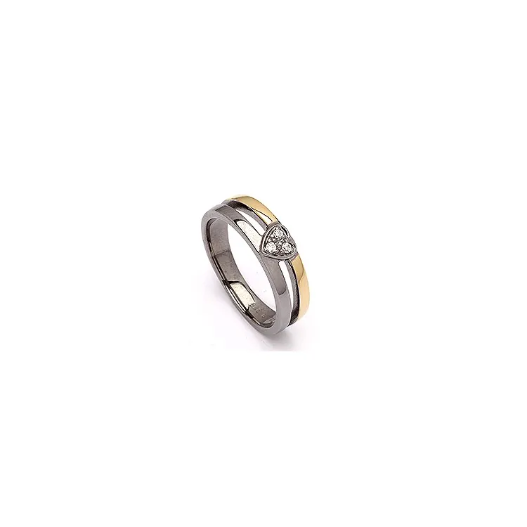 hjärta vit zirkon ring i svart rhodinerat silver med förgyllt silver