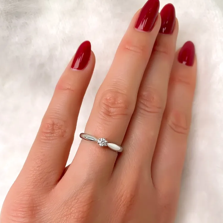 0,10 ct solitär ring i 14  karat vitguld