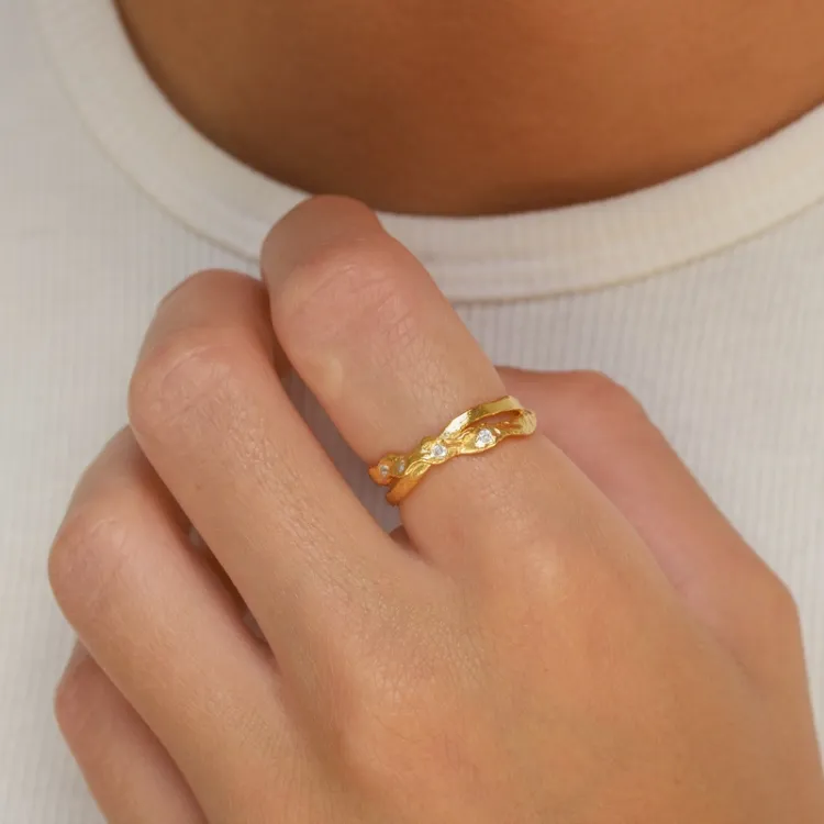 zirkon ring i förgyllt silver - Lumé Etched