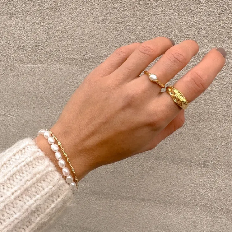 ring i förgyllt silver - Lumé Etched