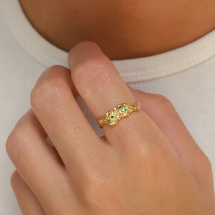 grön zirkon ring i förgyllt silver - Lumé Etched